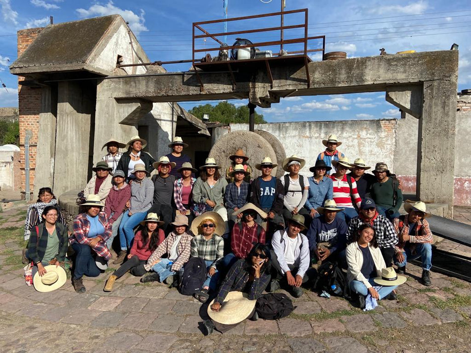 Una experiencia educativa inigualable: Estudiantes de la Universidad Autónoma Chapingo visitan Mezcal Júrame